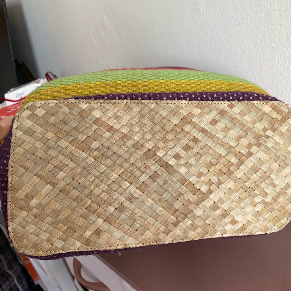 GAP Jute - outer layer woven palm leaf inner layer and brown leather straps - Picture 6 of 6